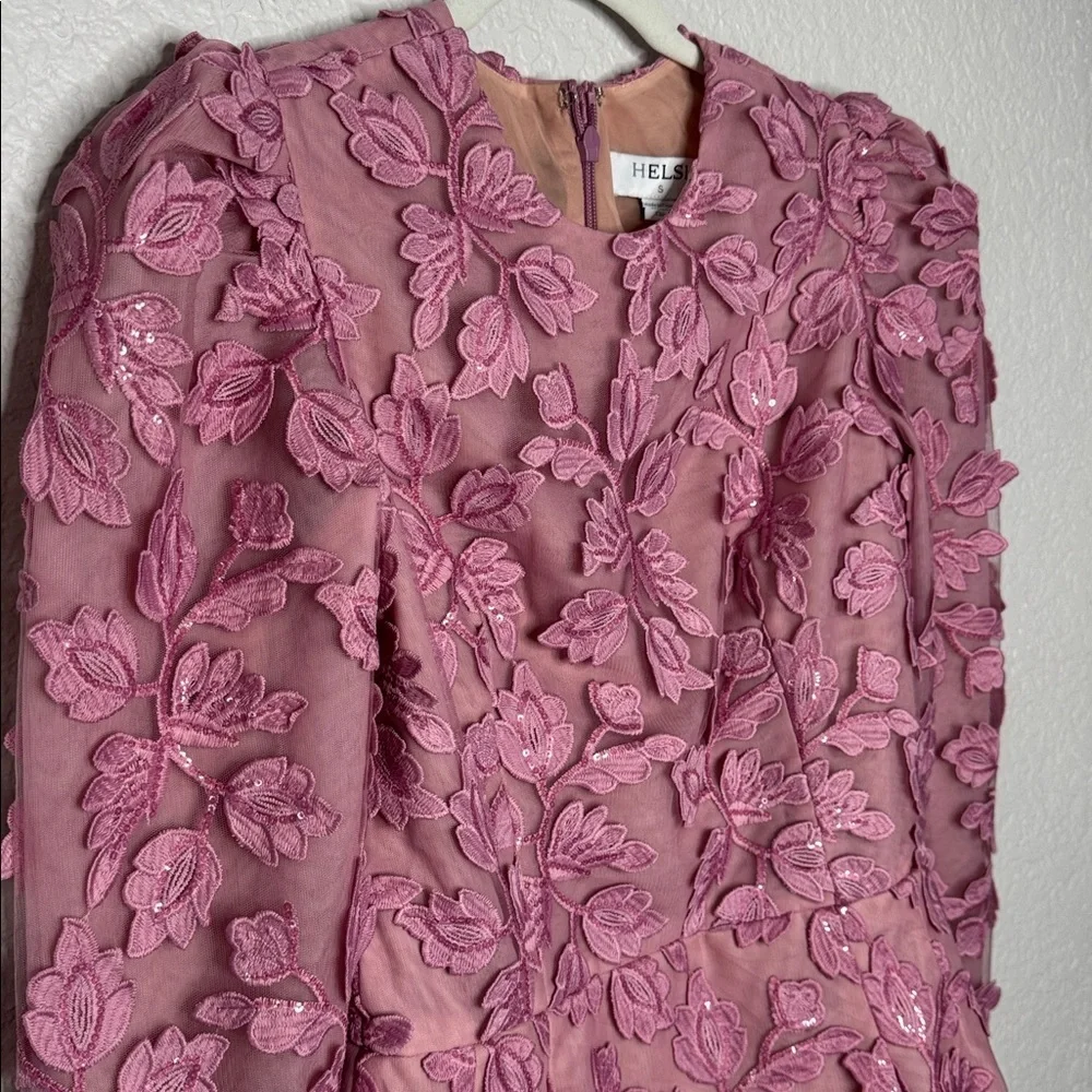 NEW HELSI Christy Scalloped Long Sleeve Pink Floral Applique Mini Dress Sz S - Picture 5 of 12